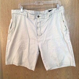 Mens Vineyard Vines size 40